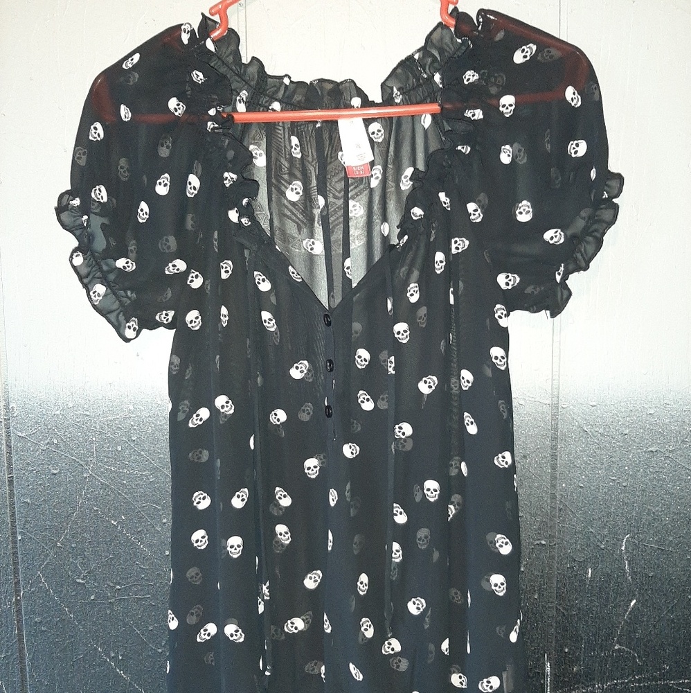 Skull shirt